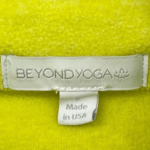 Beyond Yoga Morning Walk Vest - Picture 10 of 10